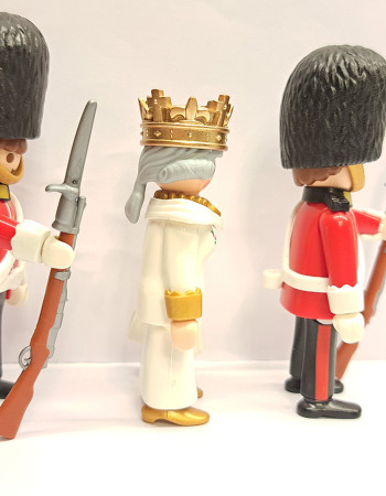 Playmobil Custom Queen Elizabeth II of England with British Royal Guards Set 4577