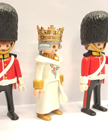 Playmobil Custom Queen Elizabeth II of England with British Royal Guards Set 4577