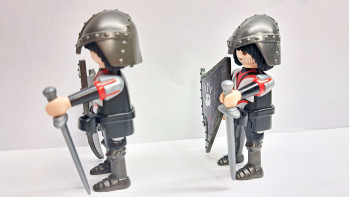 2x Playmobil LOTR - ROP Lord of the Rings - Rings Of Power Uruk Hai