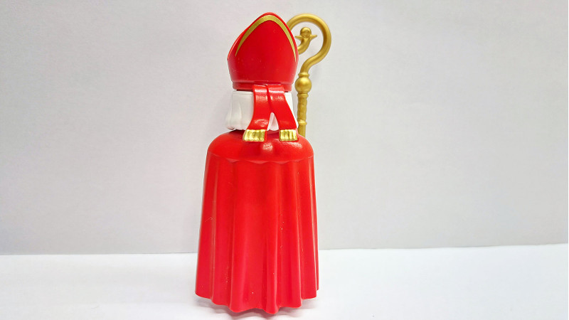 Custom Playmobil Cardinal
