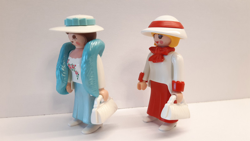 2x Playmobil Victorian Women Custom #1