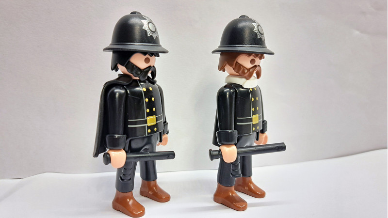2x Playmobil Custom Victorian Policemen Figures 2x Playmobil Custom Victorian Policemen Figures